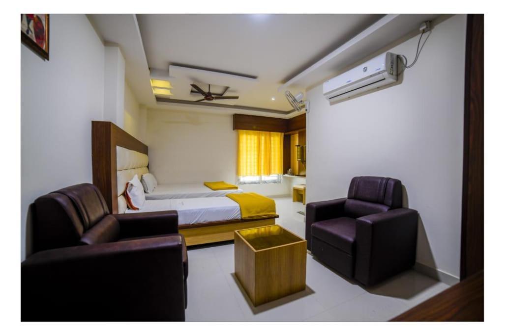 Jrs Residency Vellore Εξωτερικό φωτογραφία